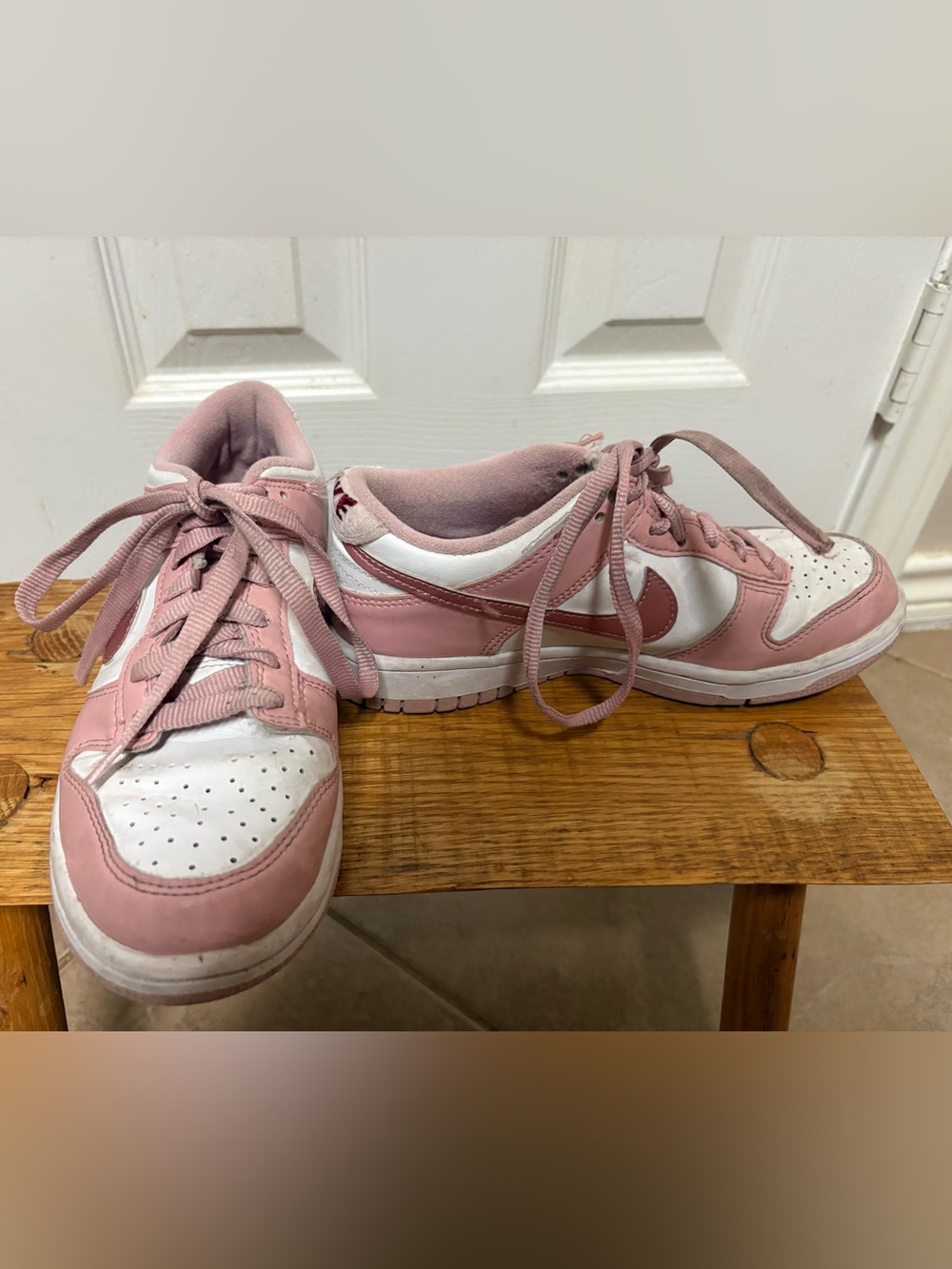 Nike Dunk Low Pink Velvet GS Sneakers Size 5Y / Women’s 6.5